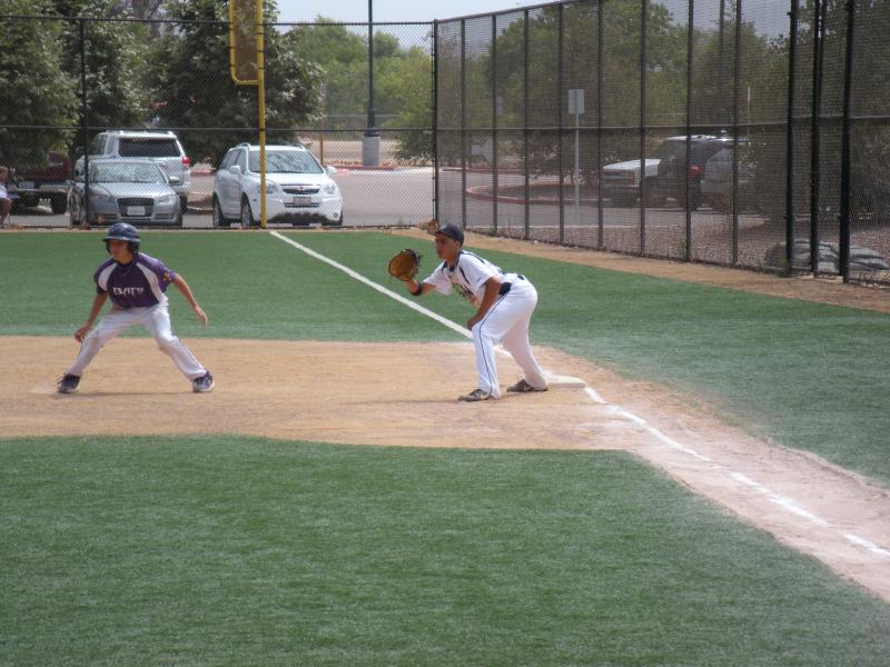 Marc holding runner on