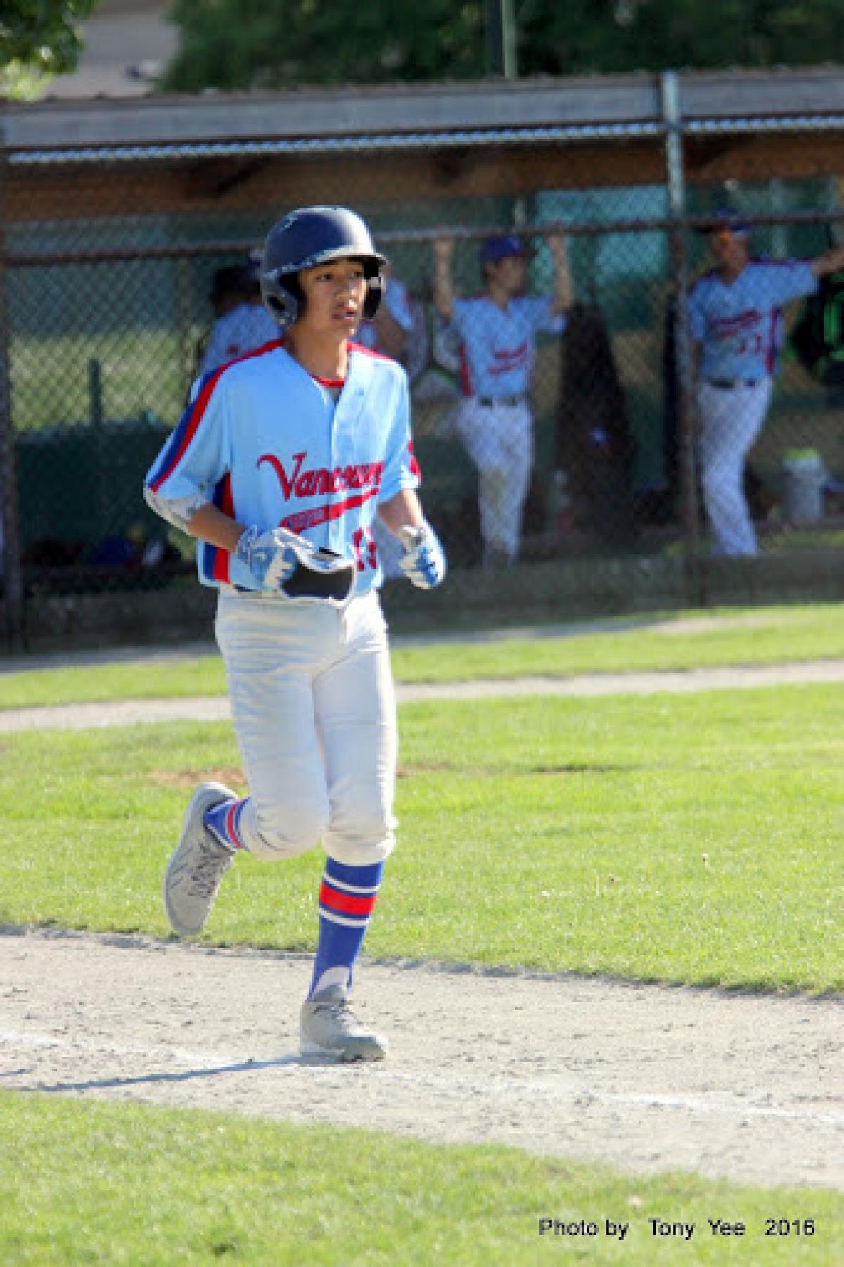 Expos Back on Track With Sunday's Sweep of Kamloops; Scorching Sun Provides Difficulty For Both Teams in Game 2 of the Double Header
