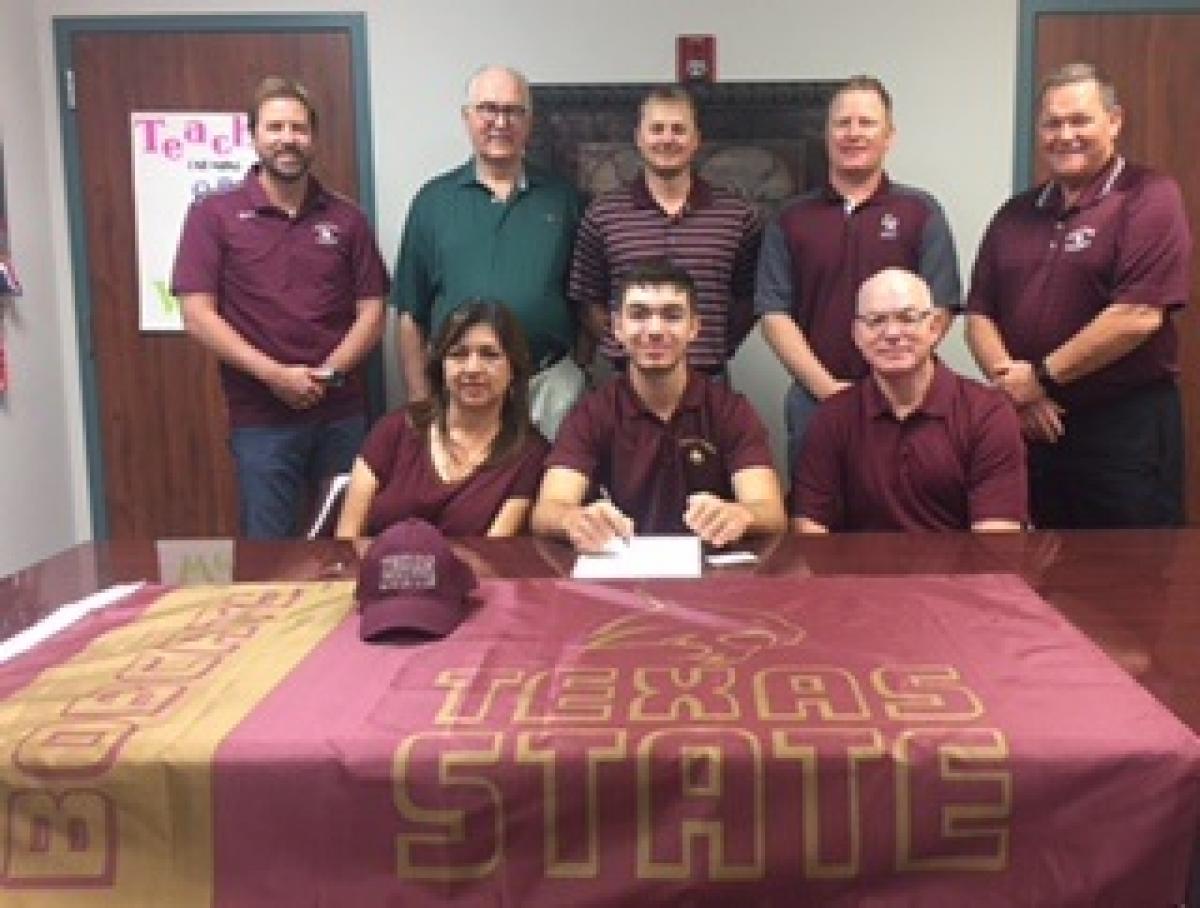 Cade Kiser signs Letter of Intent to play golf at Texas State