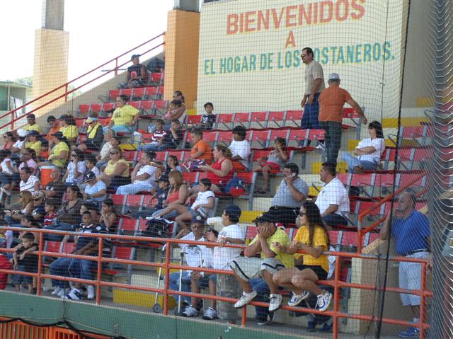 padres, familiares, jugadores e invitados pendiente a este Magno Evento de celebracion del Primer Dia Familiar de la Liga de Beisbol Juvenil, USSSA Costaneros de Guanica.