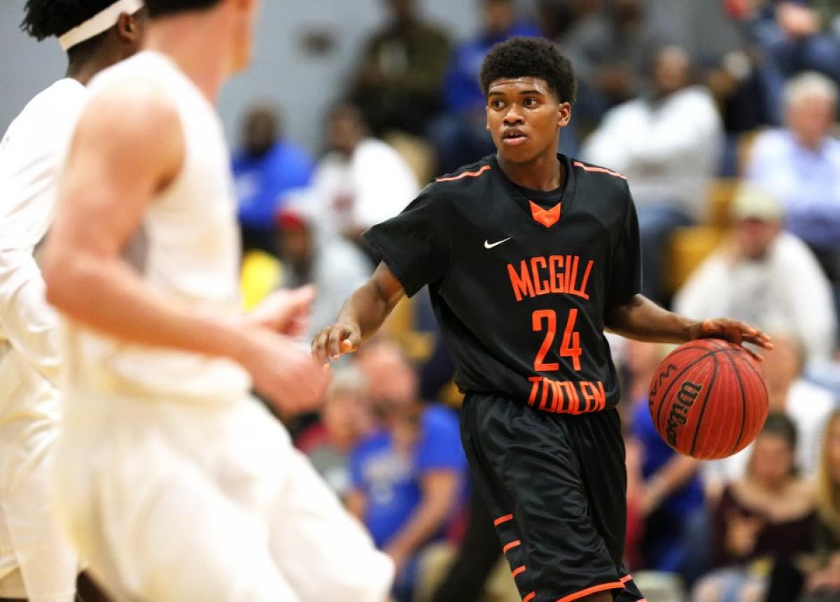 McGill-Toolen 67, Fairhope 45: Freshman Chris Suggs hits six 3s, helps Yellow Jackets pull away on road