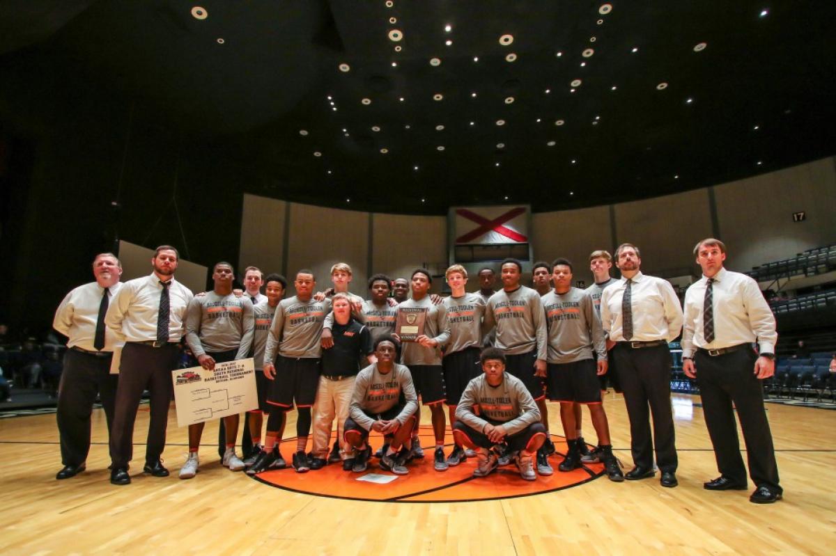 McGill-Toolen 61, Theodore 39: Marlon Williams, Larry Rembert lift reigning 7A champs to South title